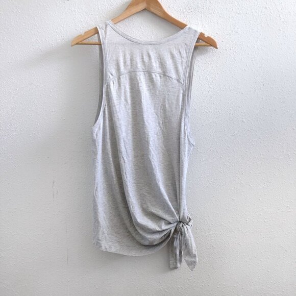 LULULEMON To The Point Tank No Size Tag Check Measurements - Picture 4 of 9